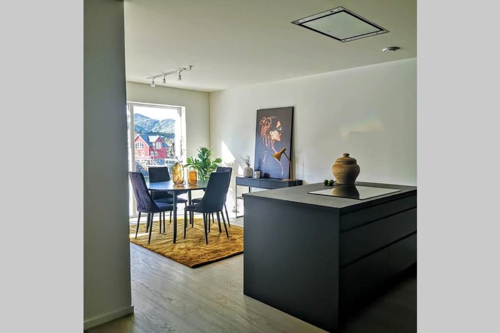 Gjermundsoya Brygge Apartment Ballstad Exterior photo